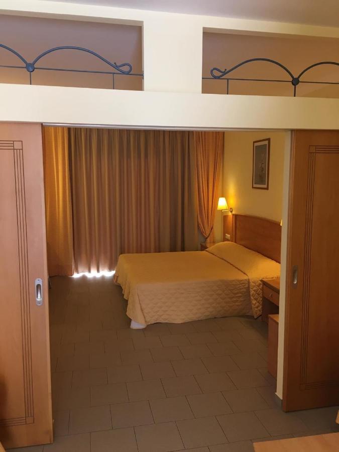 Coloma Apartments Pefkos Pefki エクステリア 写真