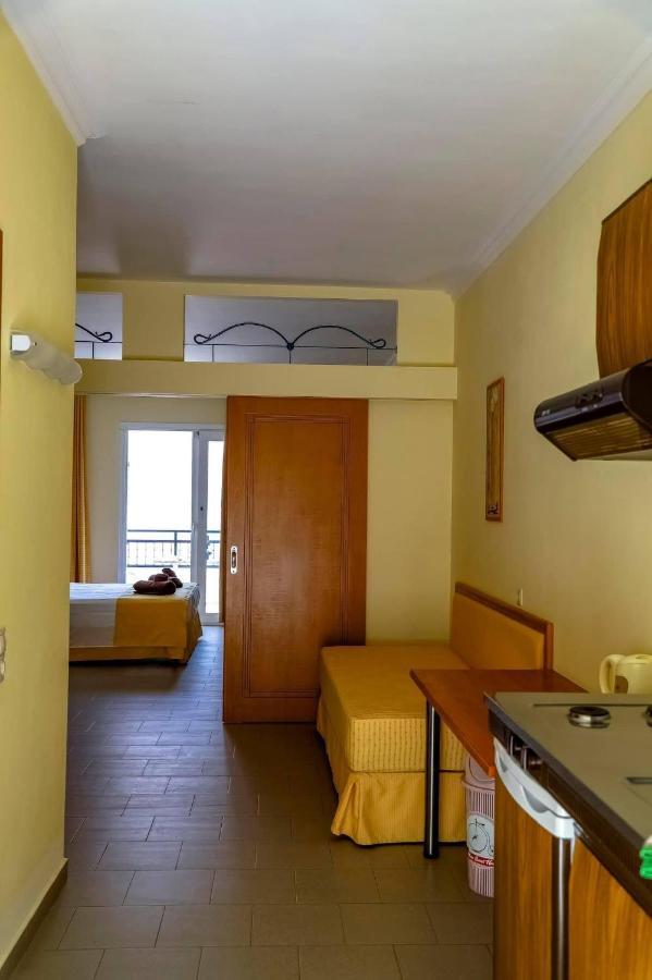 Coloma Apartments Pefkos Pefki エクステリア 写真